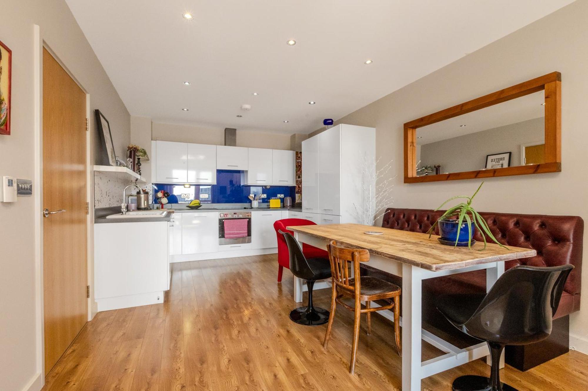 Stylish 1br Apt, 8 Mins To Stratford Station Appartement *